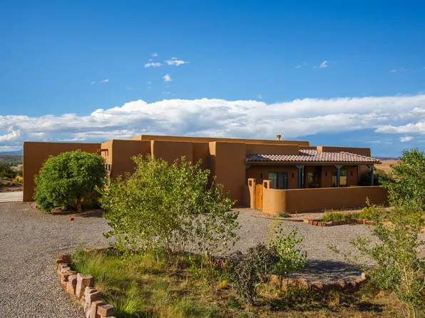 8 Mimbres Ct, Placitas, NM 87043