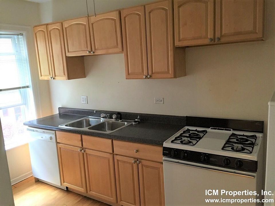1st image of 2002 W Foster Ave #3C