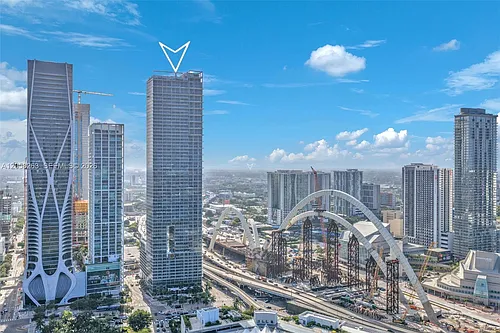 1100 Biscayne Blvd #4308 Photo 1