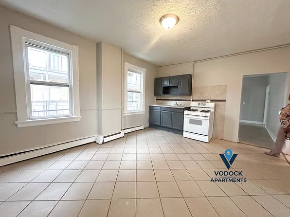 9 W Pearl St APT 2