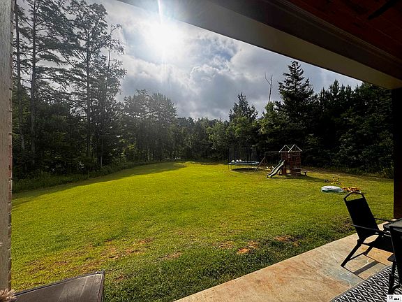 4th image of 273 Oak Alley Dr