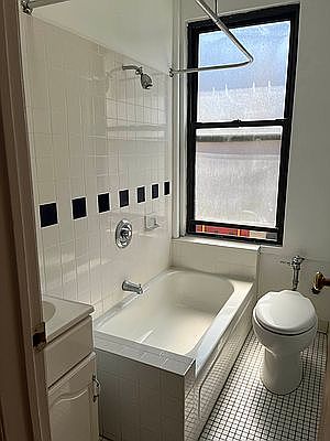 4th image of 515 W 170th St APT 32