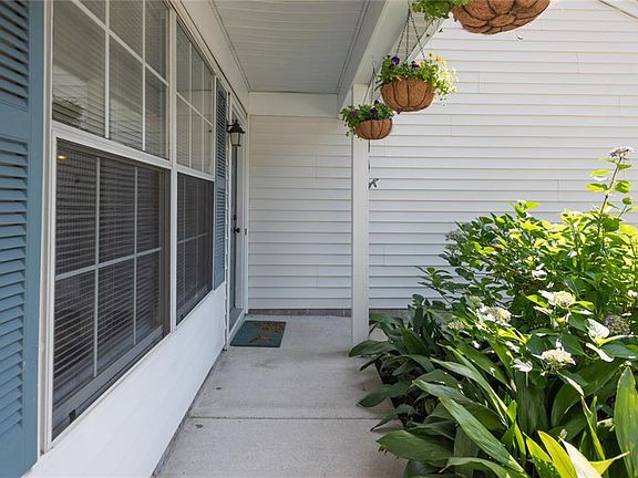 3rd image of 804 Millgate Ct