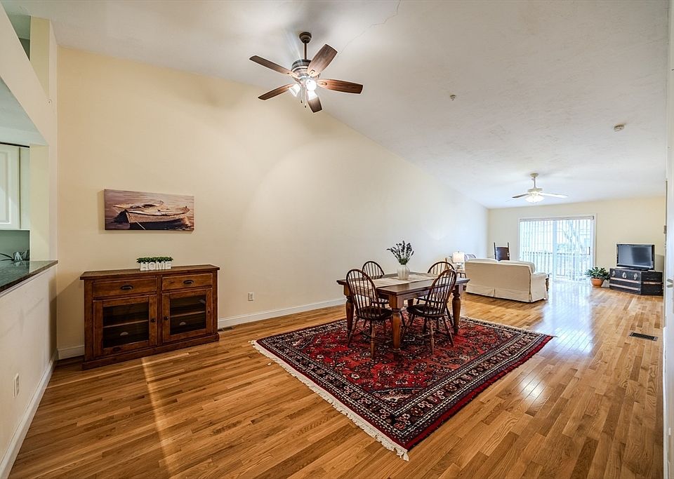 1st image of 7 Clipper Way #7