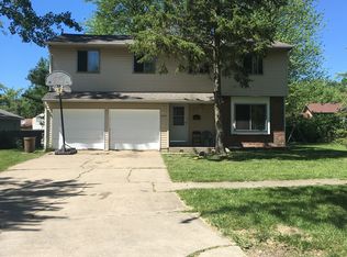 1064 Amherst Ln, University Park, IL