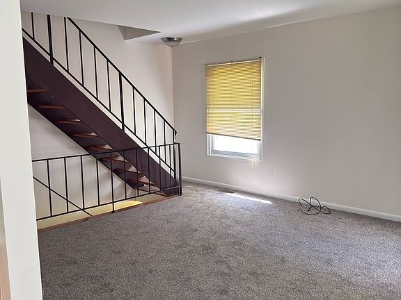 2nd image of 48 Ridgelawn Rd #D