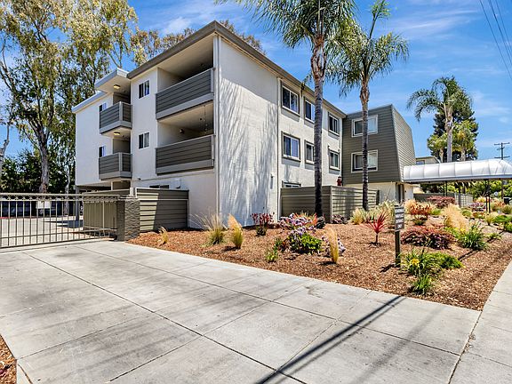 3rd image of 3833 Park Blvd #P01