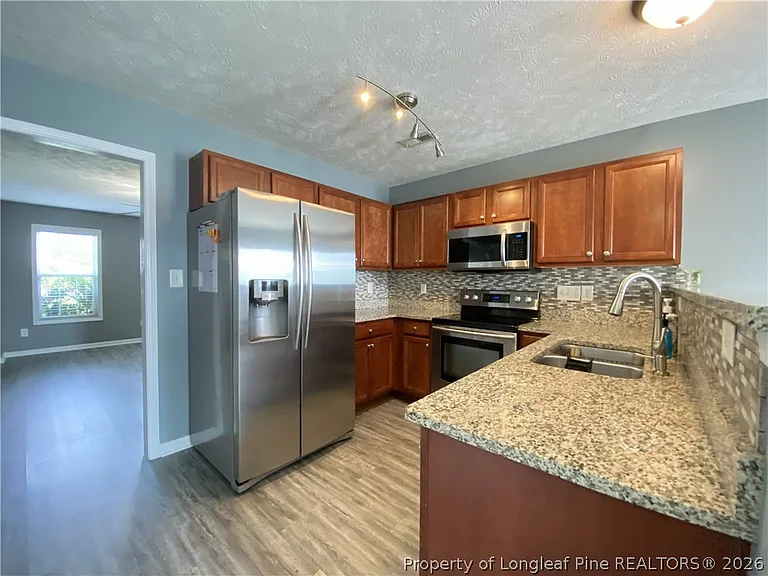 117 Scranton Ct — Photo 3
