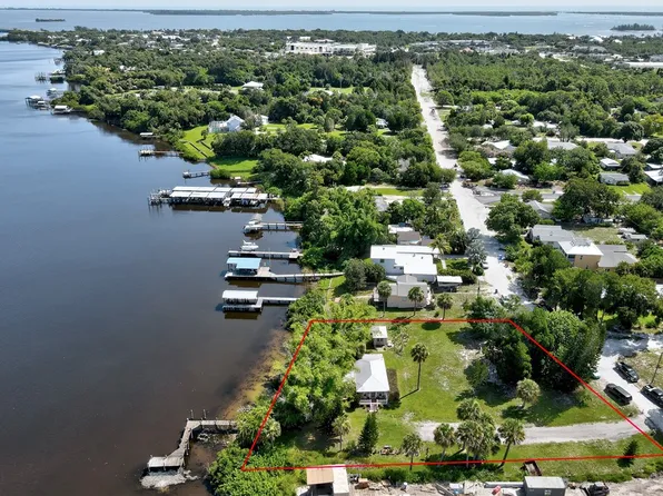 13305 83rd Ave, Sebastian, FL 32958