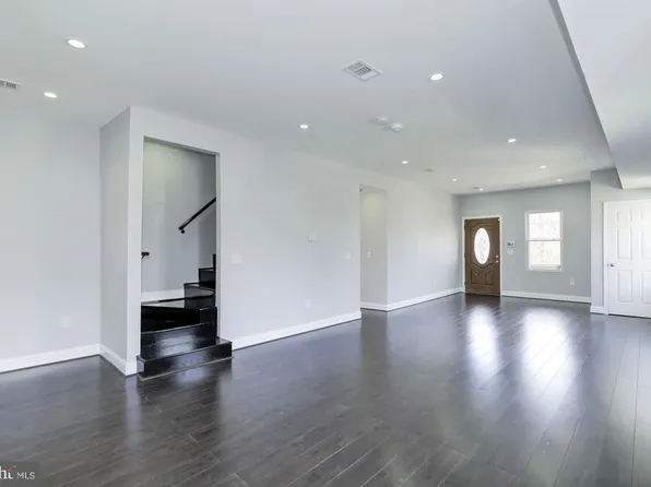 3200 Bunker Hill Rd, Mount Rainier, MD 20712