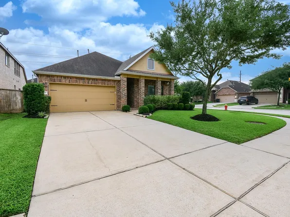 24347 Piazza Dr, Richmond, TX 77406