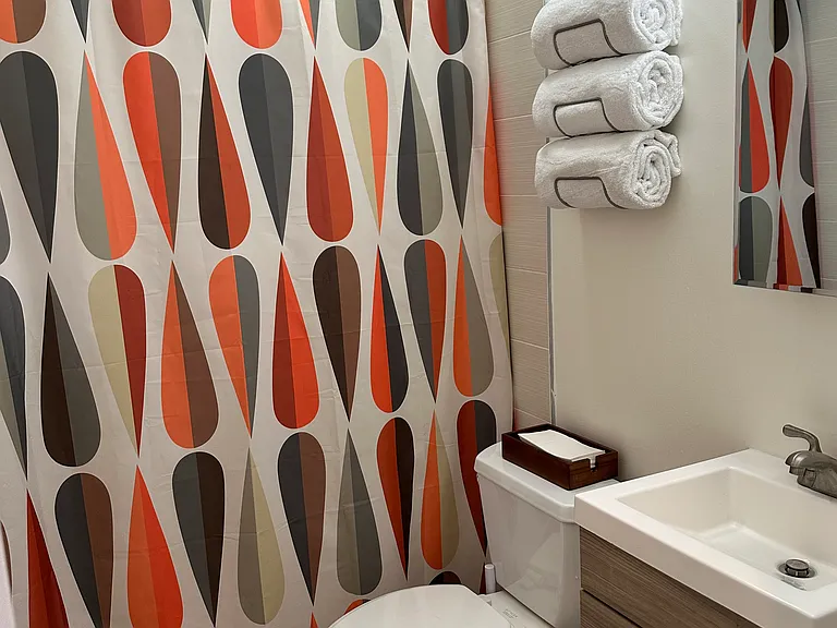 Contemporary bathroom