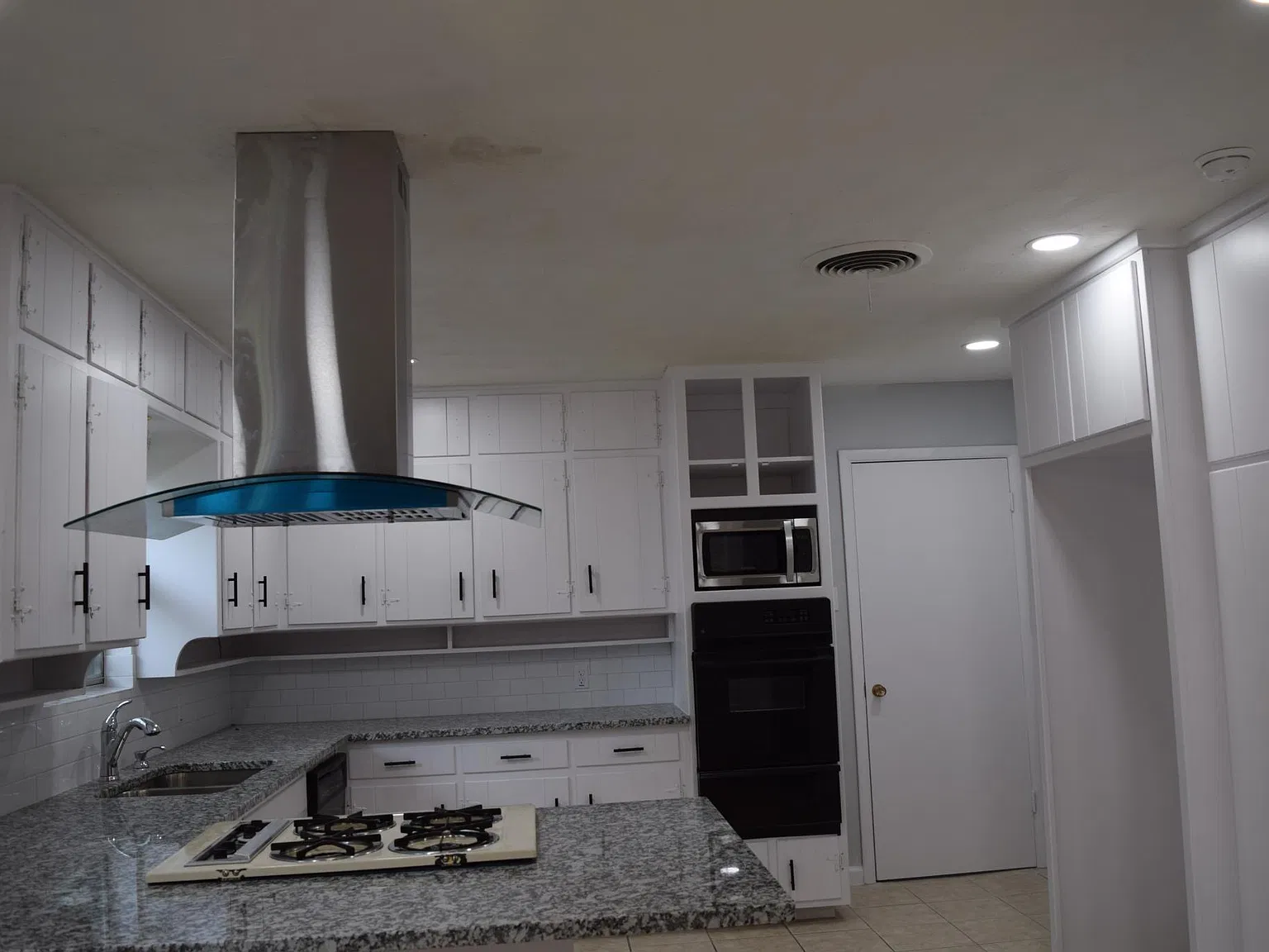 3 bed, 1863 sqft, $2,050 — Photo 1
