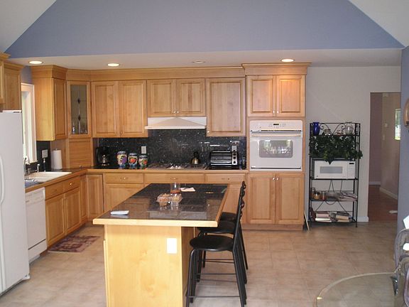 Enormous Eat-In Kitchen