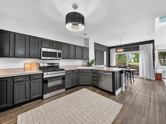 4th image of 23215 Chandlers Ln