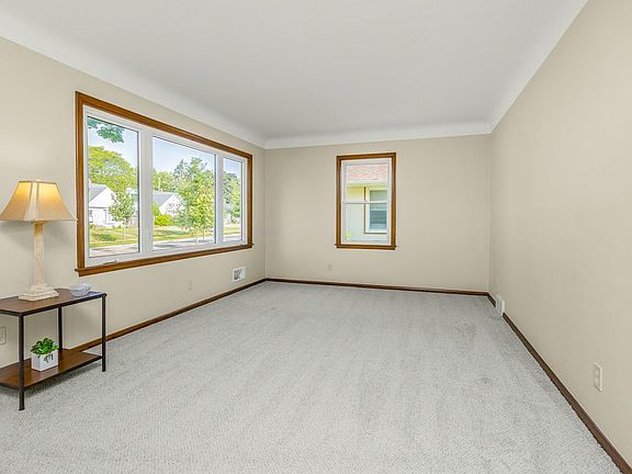 2nd image of 1568 Atlantic St