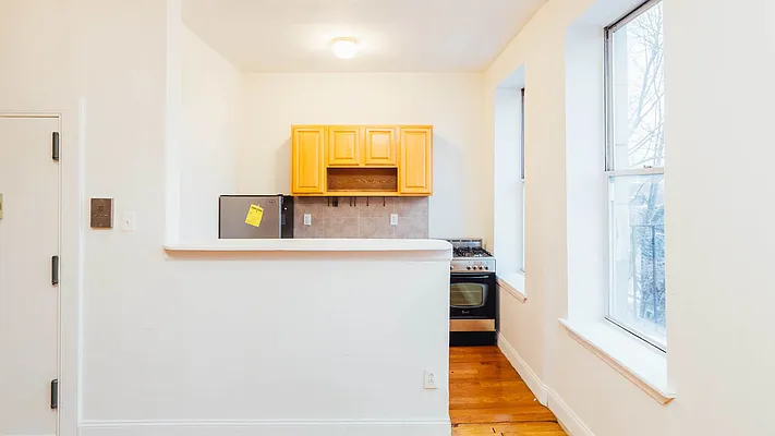 Rented by Nooklyn NYC LLC | media 25