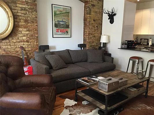 Rented by Modlin Group | media 2