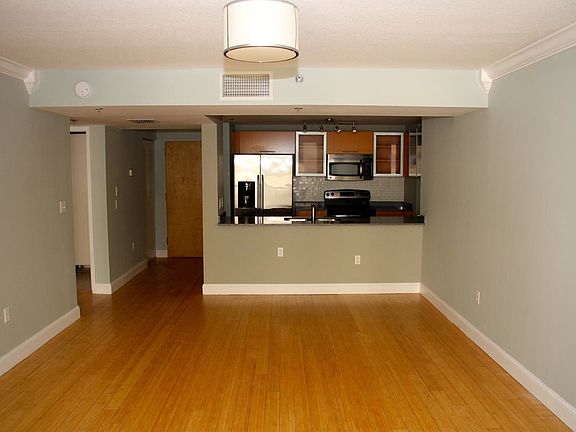 2nd image of 1200 Brickell Ave #25