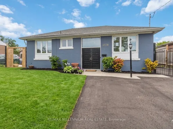 1078 Pinegrove Rd, Oakville, ON L6L 2W4