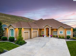 1285 Country Ridge Dr, Richland, WA 99352