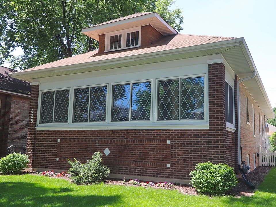 1st image of 825 Clarence Ave