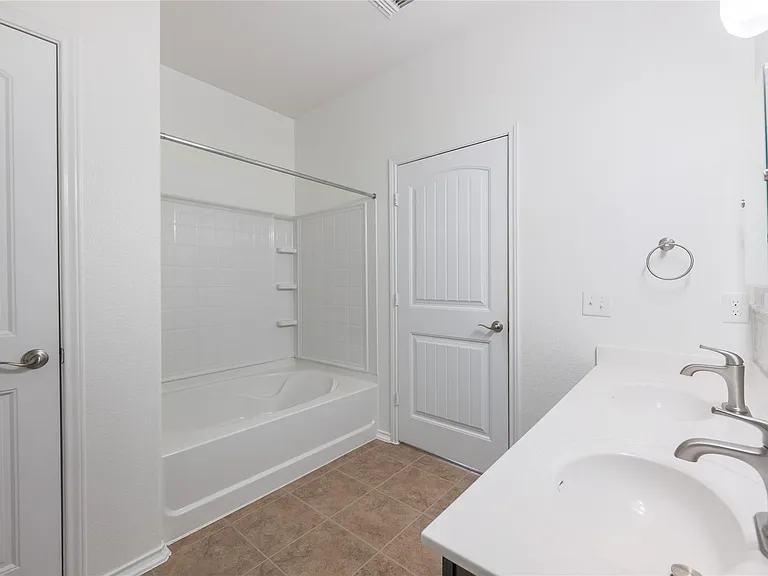 8725 Panadero Dr — Photo 19