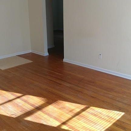3rd image of 805 King St APT 4