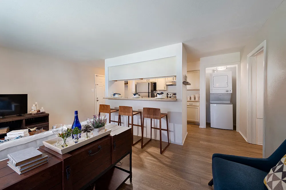 Potomac Vista Apartments — Photo 1