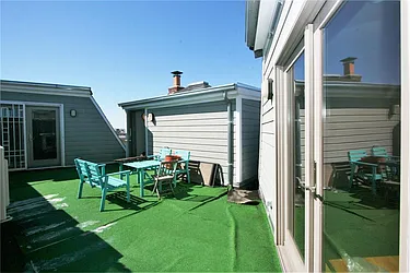 Rented by R New York