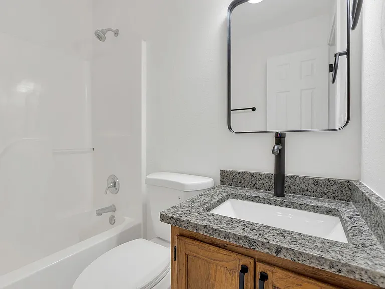 7202-7222 Melrose Pl #7204 — Photo 66