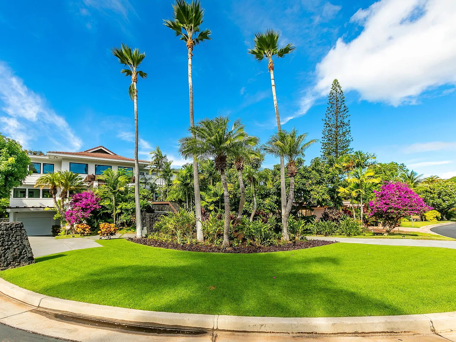 70 Hale Hookipa Way — Photo 1