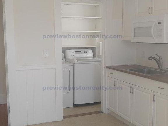 2nd image of 76 Calumet St #22