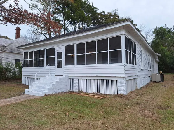 1428 6th St, Florala, AL 36442