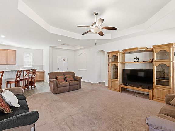 5th image of 16151 Hidalgo St