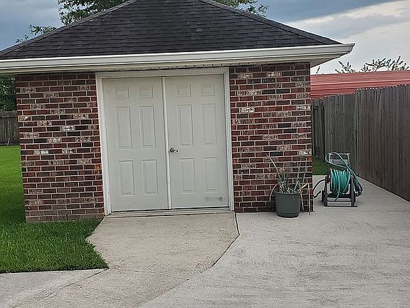 5th image of 201 Gail Dr