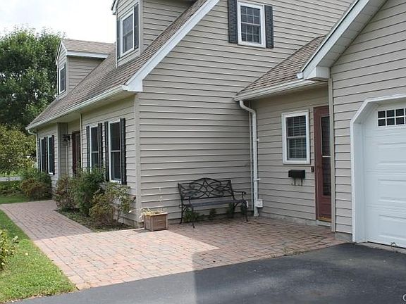 2nd image of 107 Patrician Ln