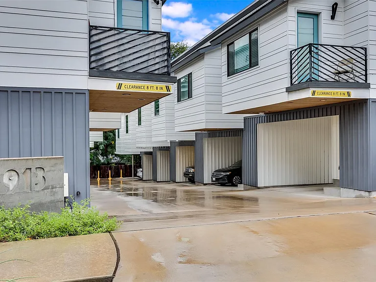 913 Duncan Ln #203 — Photo 31