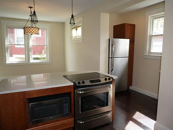 5th image of 2561 Irving Pl