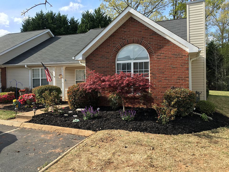 1st image of 323 Woodruff Park Ln
