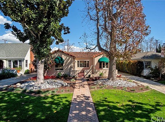 2nd image of 2415 Poinsettia St