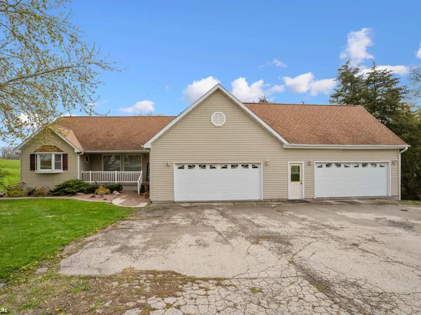 10616 173rd Ave, Middletown, IA 52638