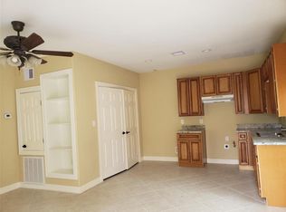 319 Johnson St #B, Pasadena, TX 77506