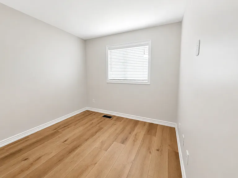 204 Springstead Ave — Photo 10