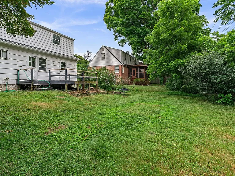577 Brook Rd — Photo 21