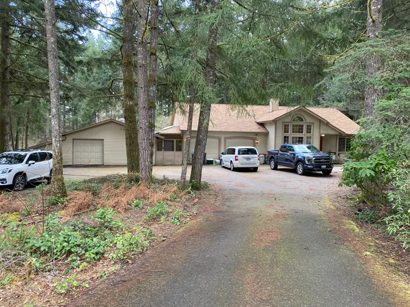 5800 SW Royal Spruce Dr #A, Pt Orchard, WA 98367