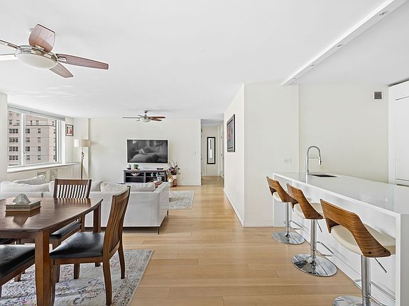 4th image of 301 W 53rd St #14GH