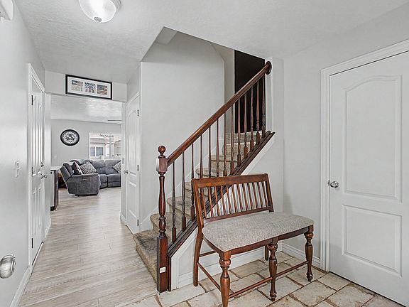 4th image of 3318 W Lower Newark Way