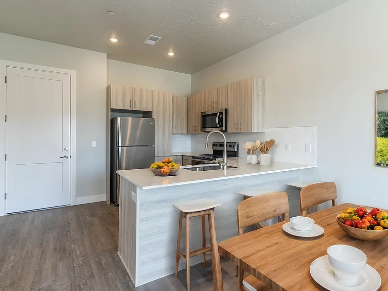 Virtual Staging AI - 201-3 - August 5, 2024 14_50