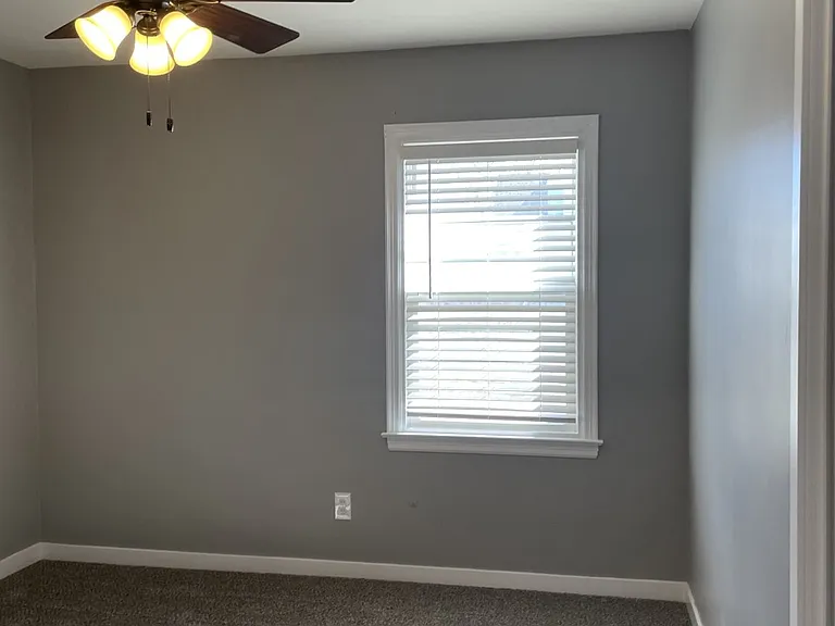 319 S East St — Photo 13